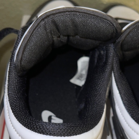 Nike Black and White Athletic Shoes - Picture 8 of 12